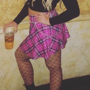 Medium pink plaid skirt